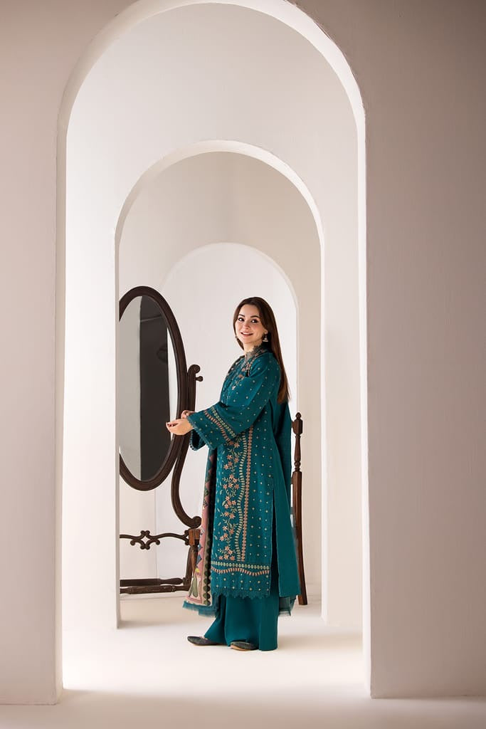 COCO UNSTITCHED 3PC LAWN EMBROIDERED WITH DIGITAL PRINT SHAWL