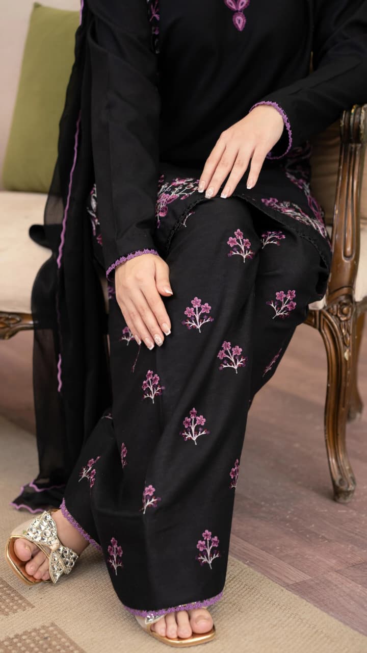 MRS-409 | Lawn Embroidered 3 Piece Stitched Suit